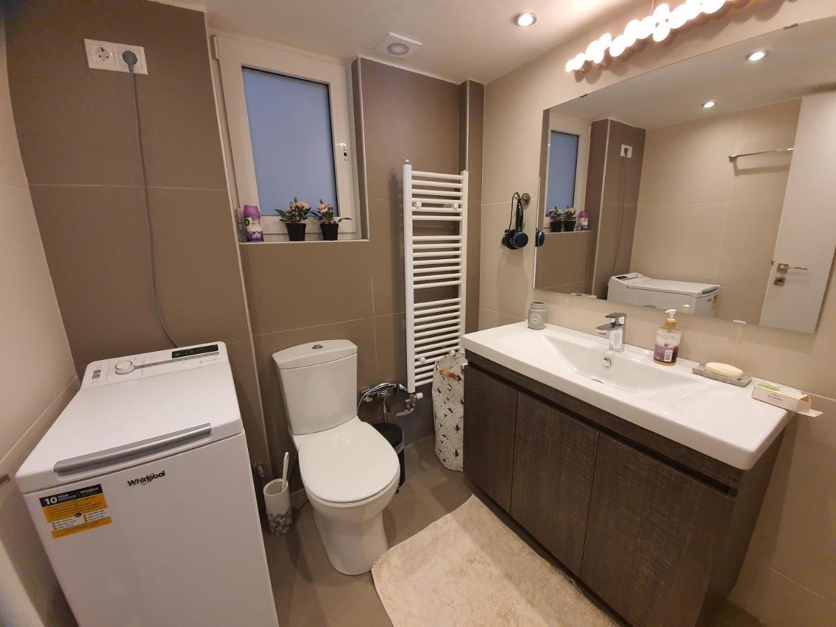 Lukas-2 B/R Luxurious Flat With Veranda Athens Exterior photo